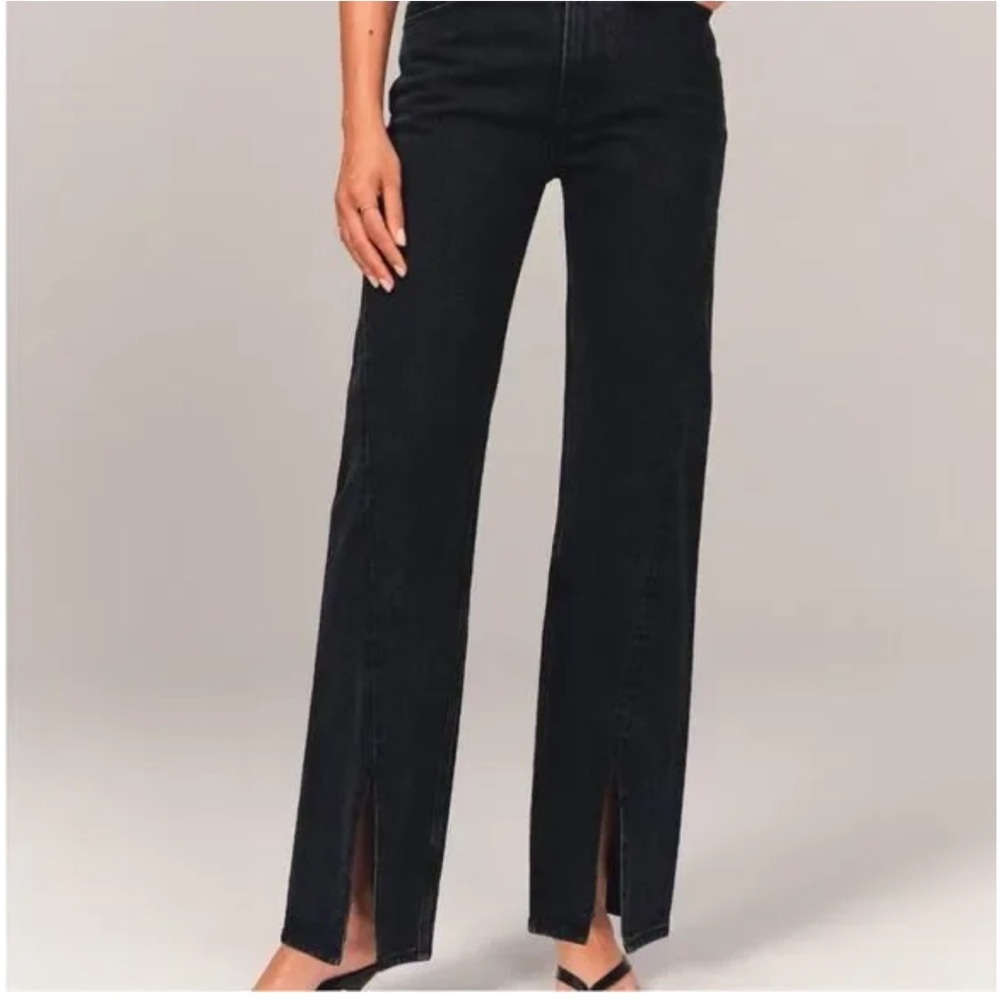 NWT Abercrombie and fitch High rise 90s relaxed jeans - Picture 1 of 8